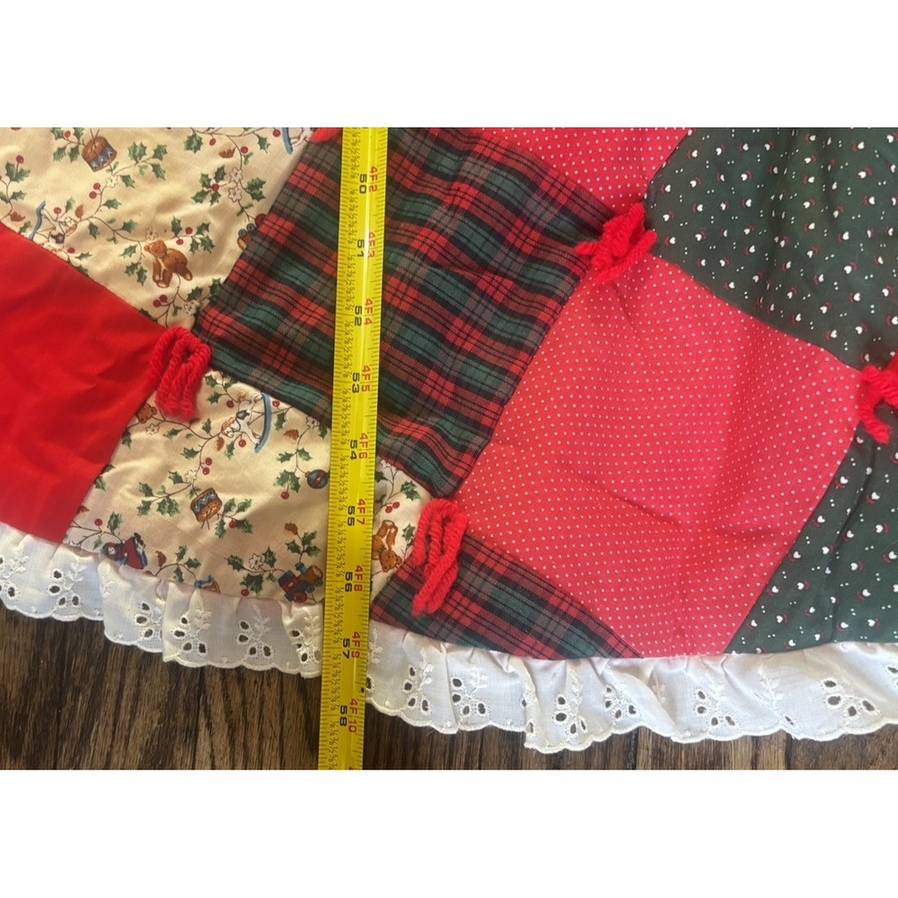 58" Vintage Multicolor Hand Quilted Patchwork Christmas Tree Skirt w/Lace - Picture 8 of 8